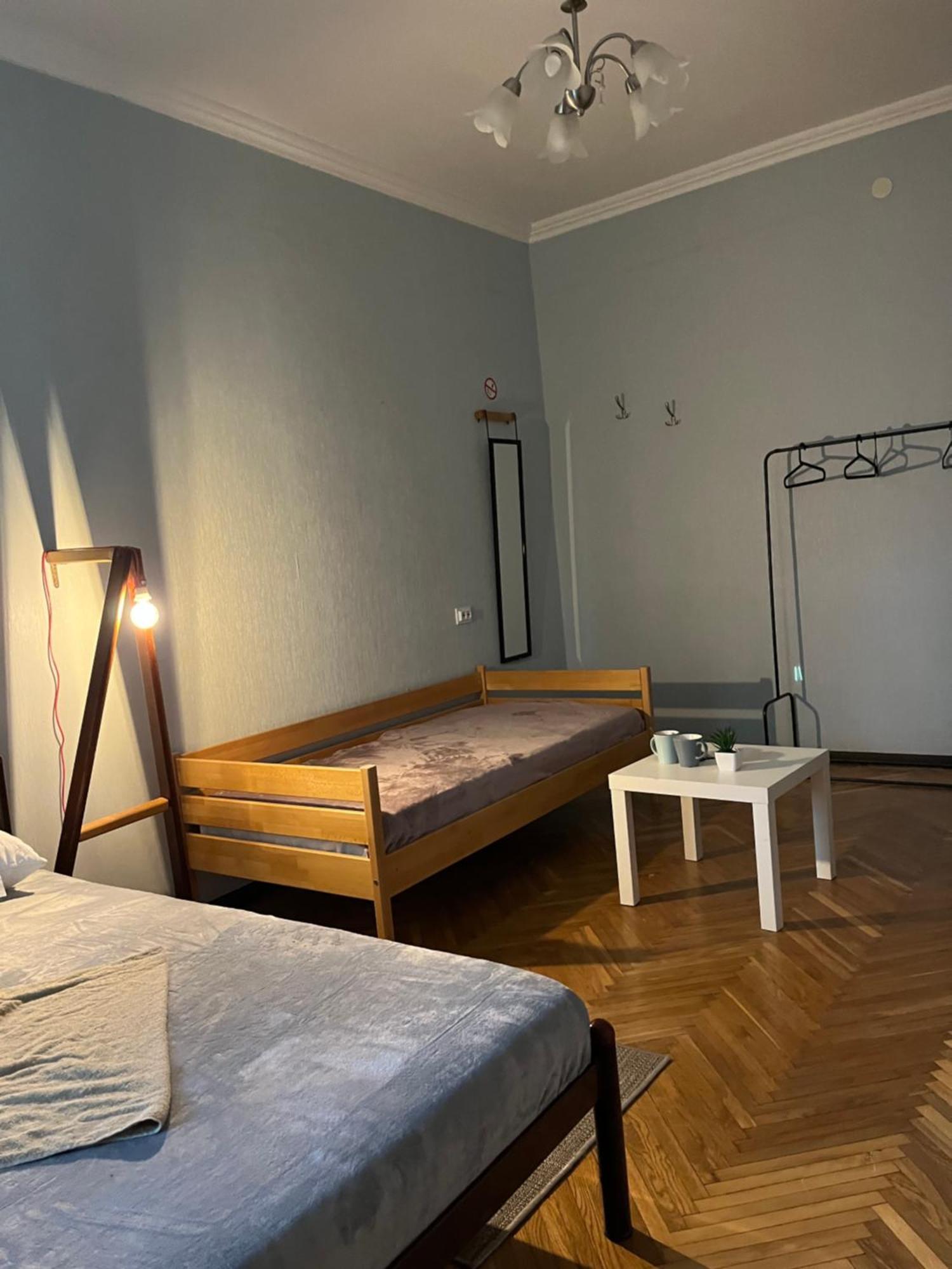 Ararat-Klovskaya Hostel-Apartments Kiev Екстериор снимка