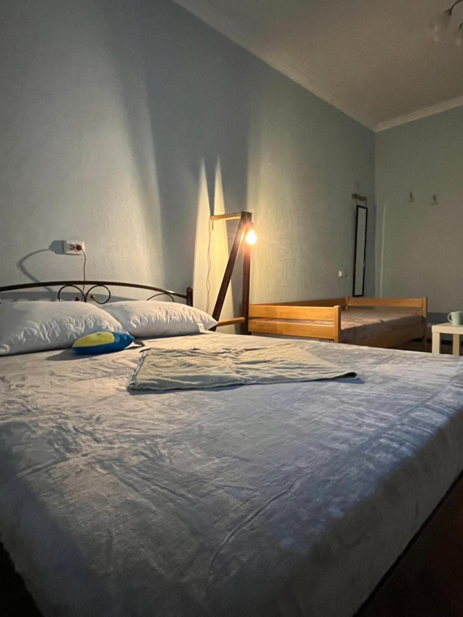 Ararat-Klovskaya Hostel-Apartments Kiev Екстериор снимка