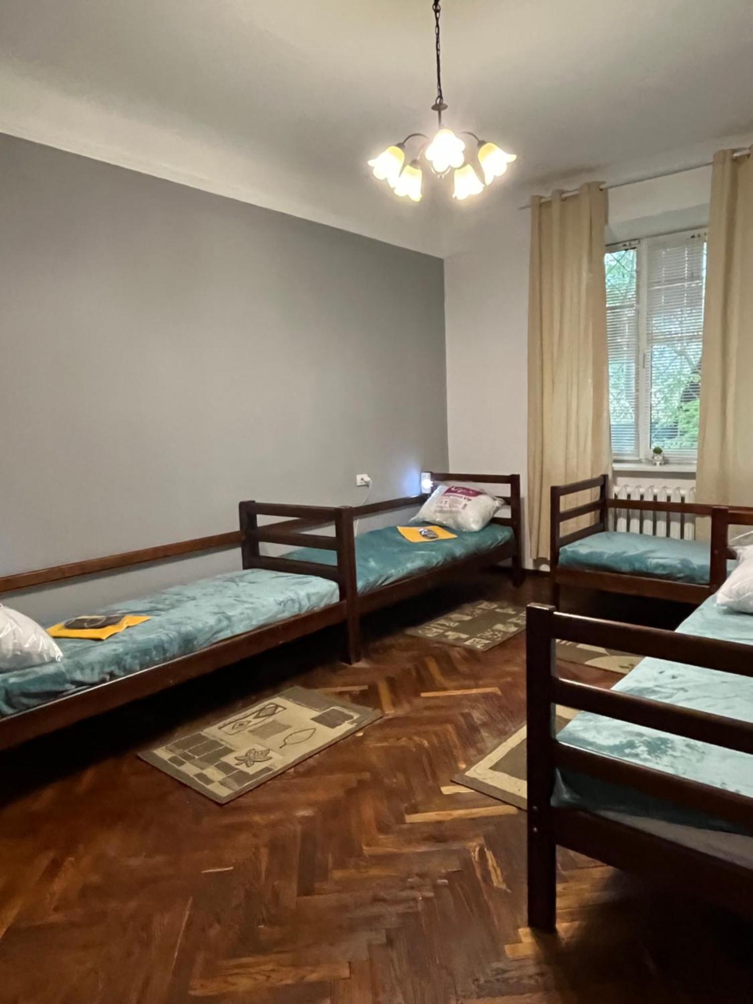 Ararat-Klovskaya Hostel-Apartments Kiev Екстериор снимка