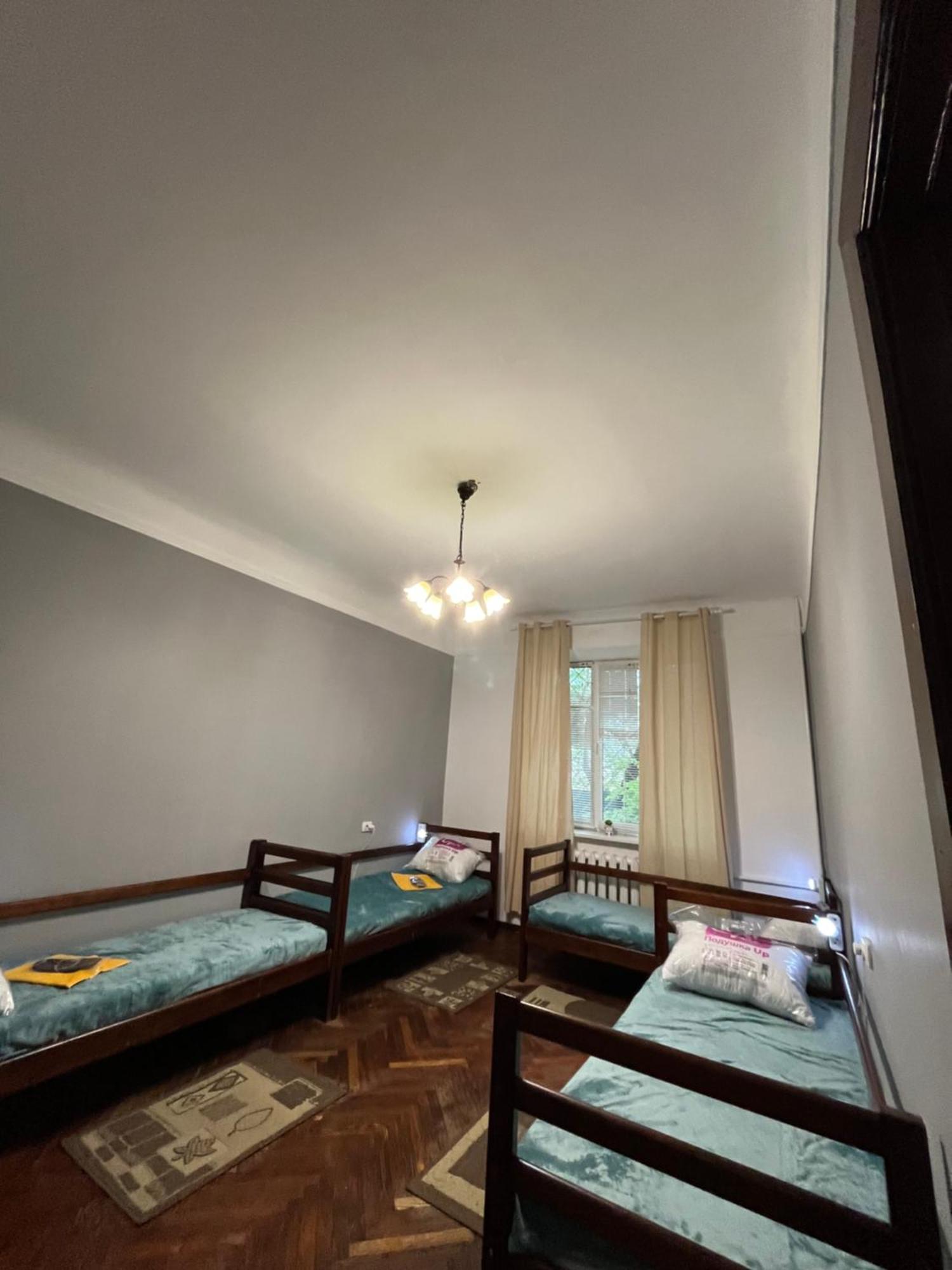 Ararat-Klovskaya Hostel-Apartments Kiev Екстериор снимка