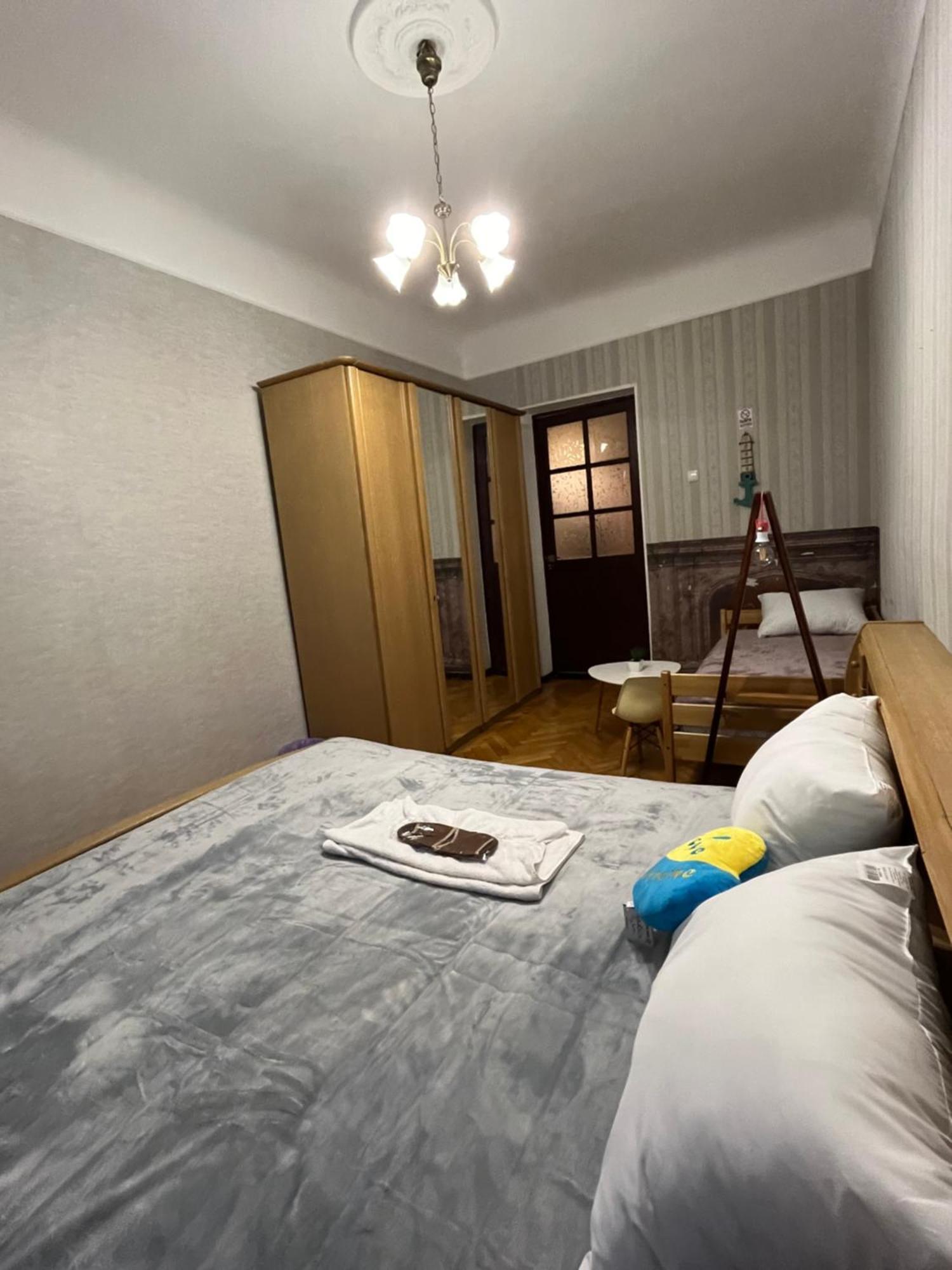 Ararat-Klovskaya Hostel-Apartments Kiev Екстериор снимка