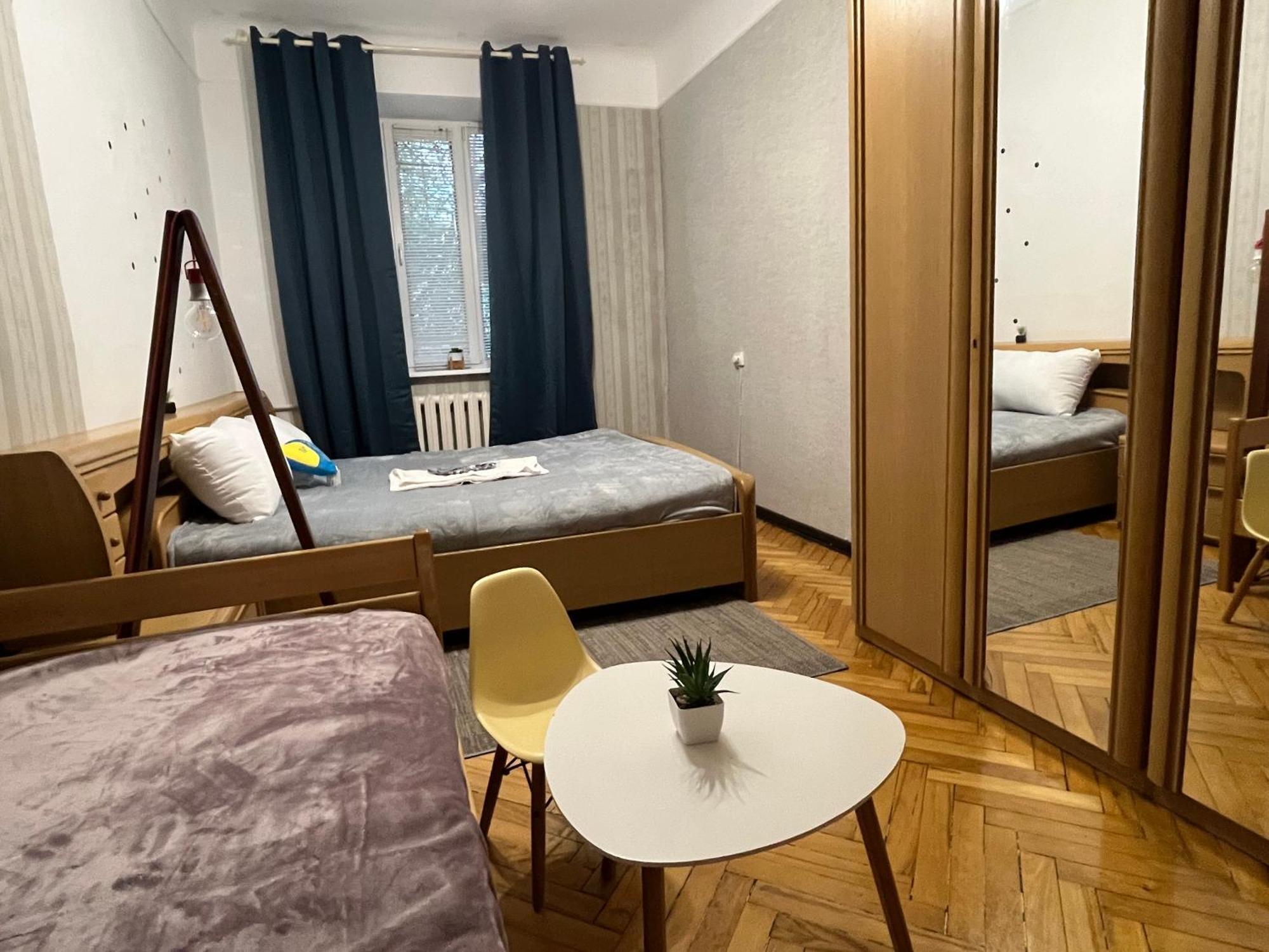 Ararat-Klovskaya Hostel-Apartments Kiev Екстериор снимка